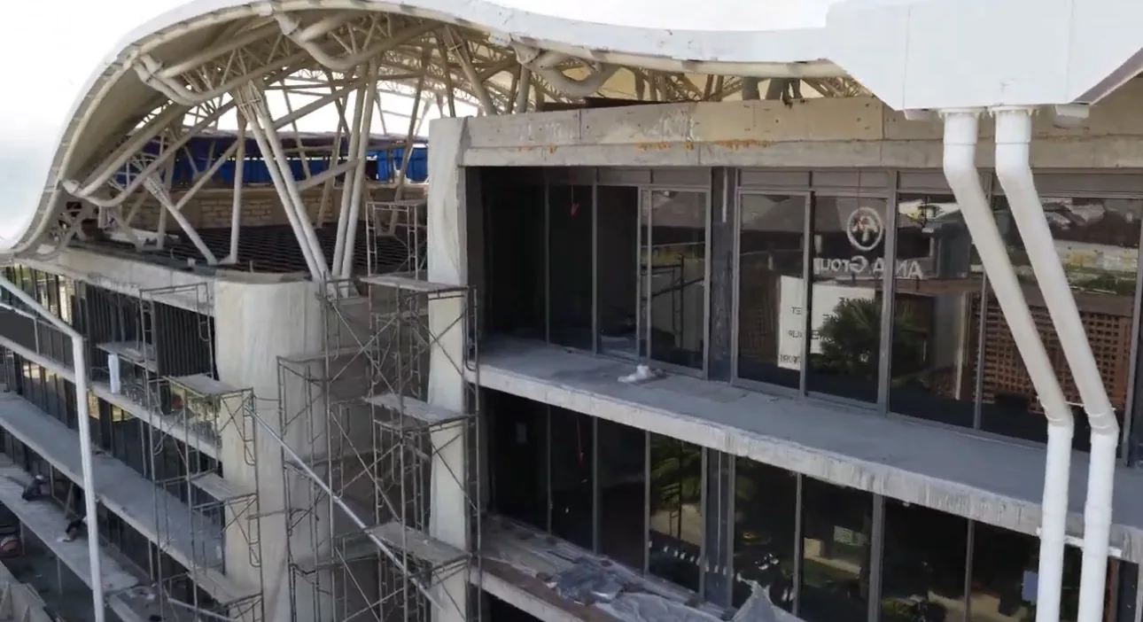 Монтаж кровельных конструкций Radisson в Чангу